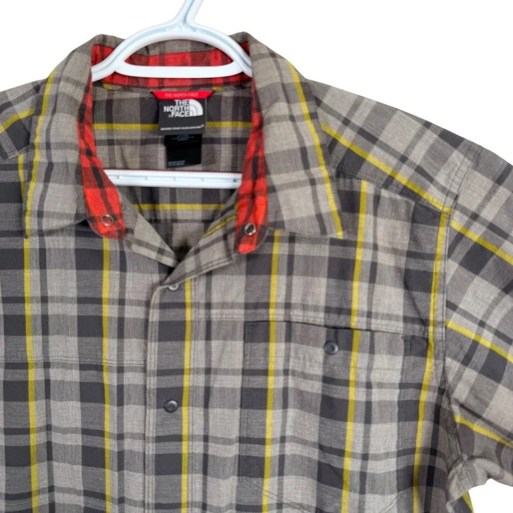 The North Face Plaid Shirt Snaps Up Mens M Grey Yellow Plaid Short Sleeve